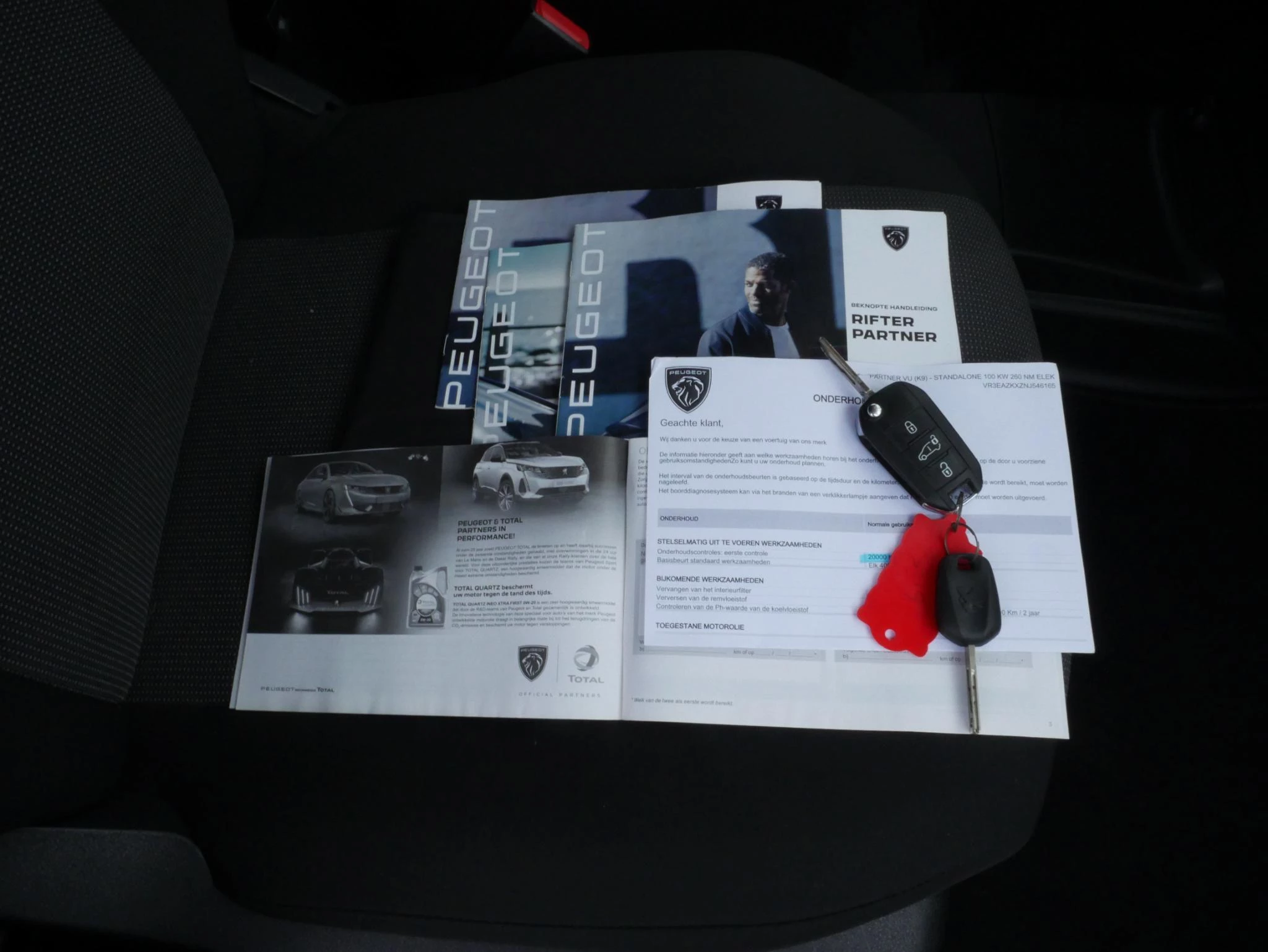 Hoofdafbeelding Peugeot e-Partner