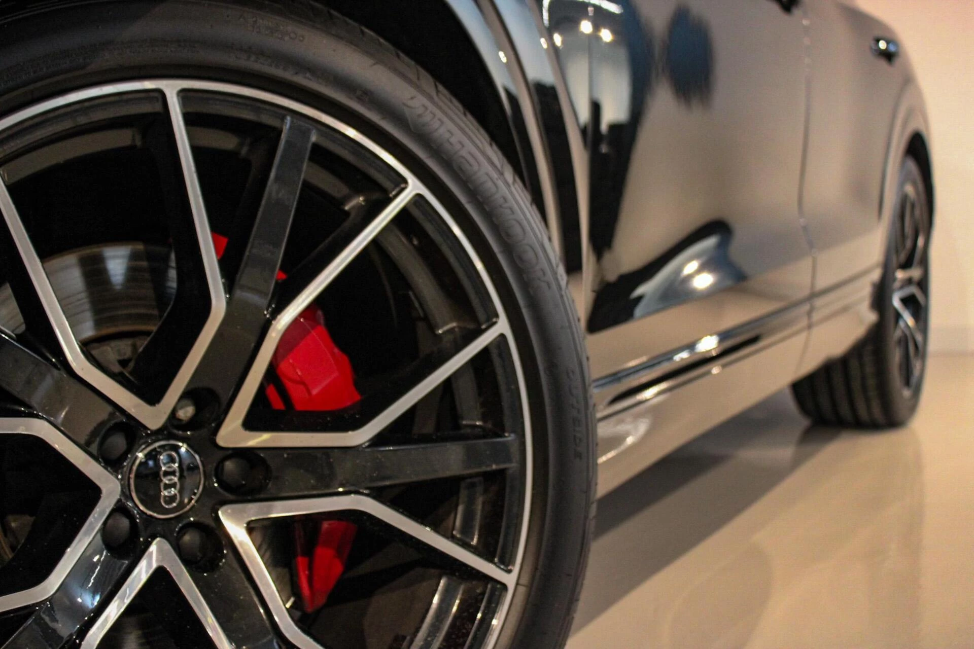 Hoofdafbeelding Audi Q8