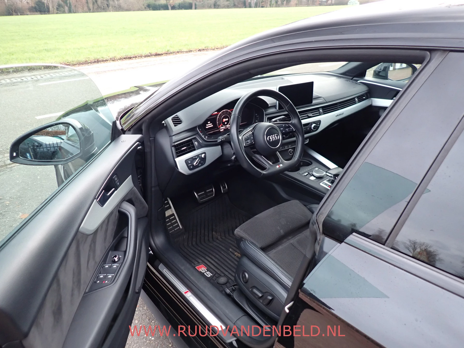 Hoofdafbeelding Audi S5