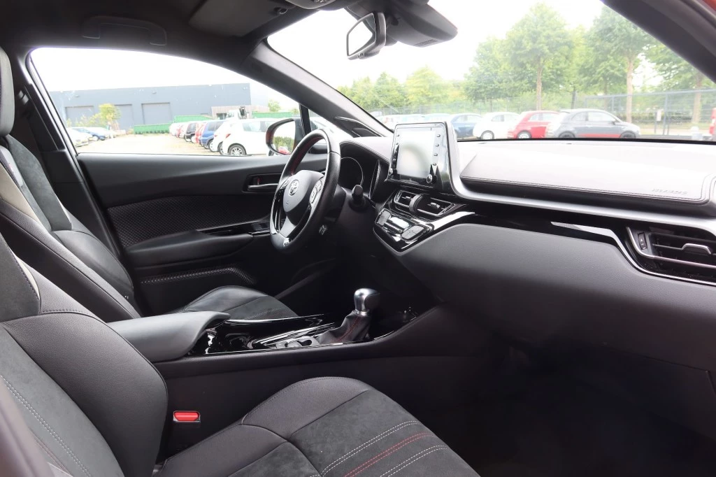 Hoofdafbeelding Toyota C-HR