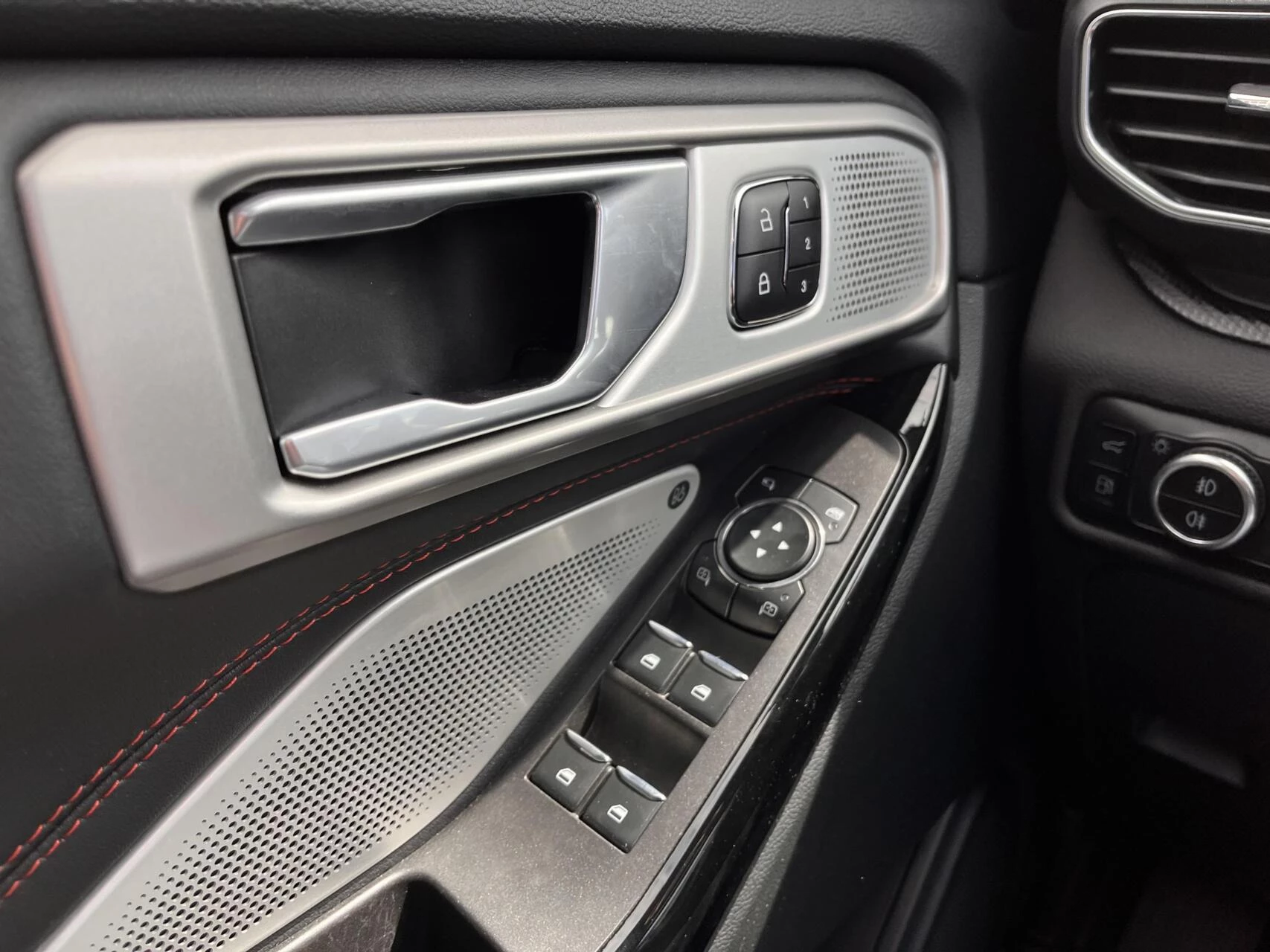 Hoofdafbeelding Ford Explorer