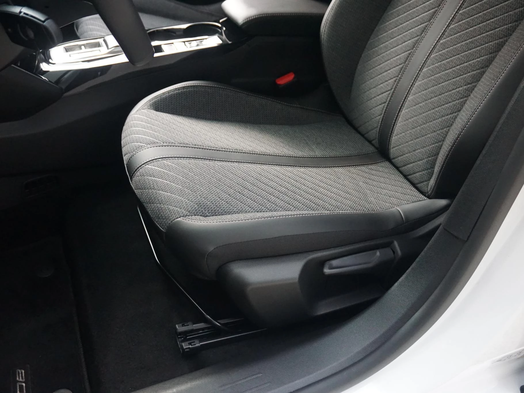 Hoofdafbeelding Peugeot e-208