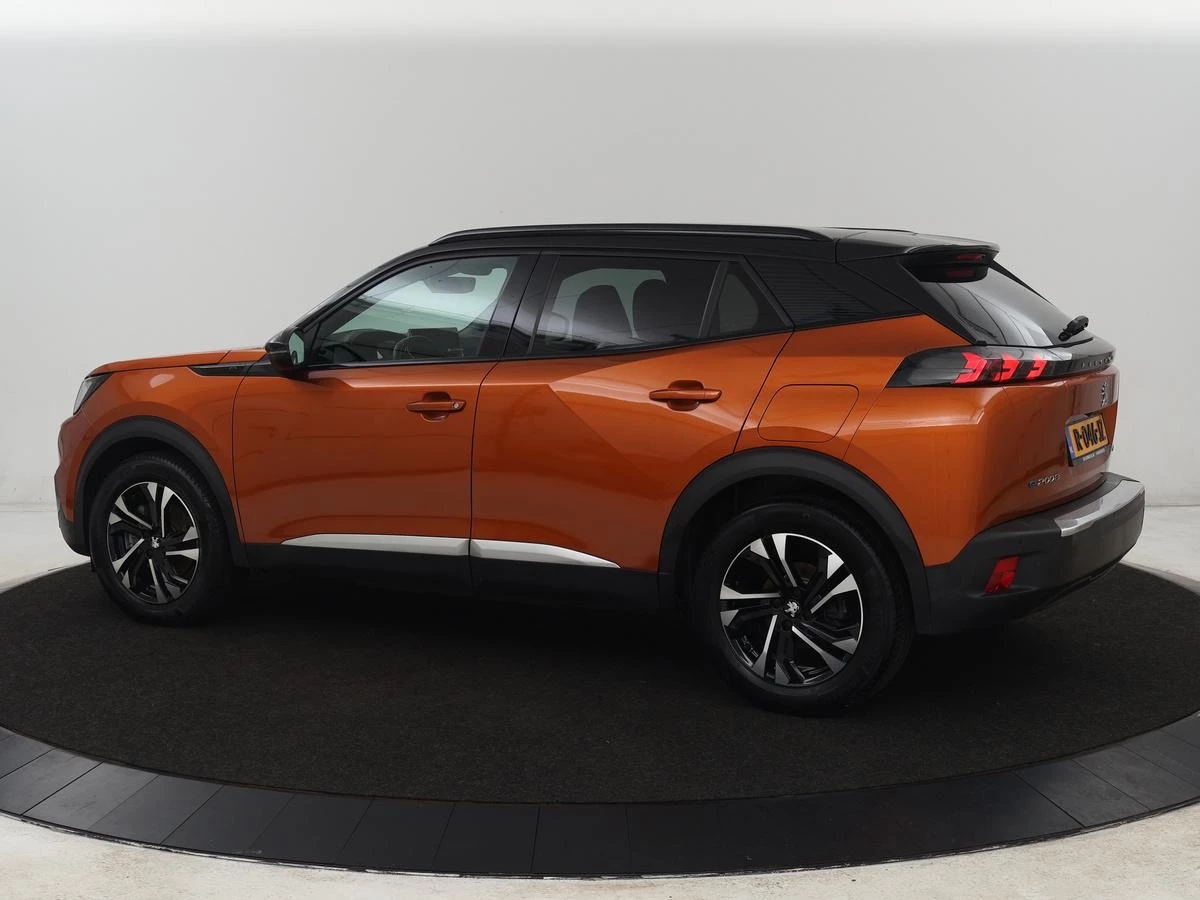 Hoofdafbeelding Peugeot e-2008