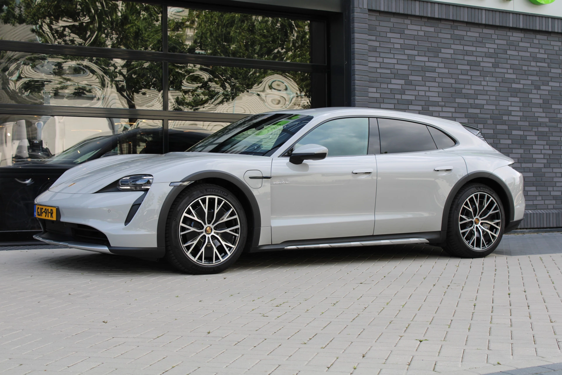 Hoofdafbeelding Porsche Taycan