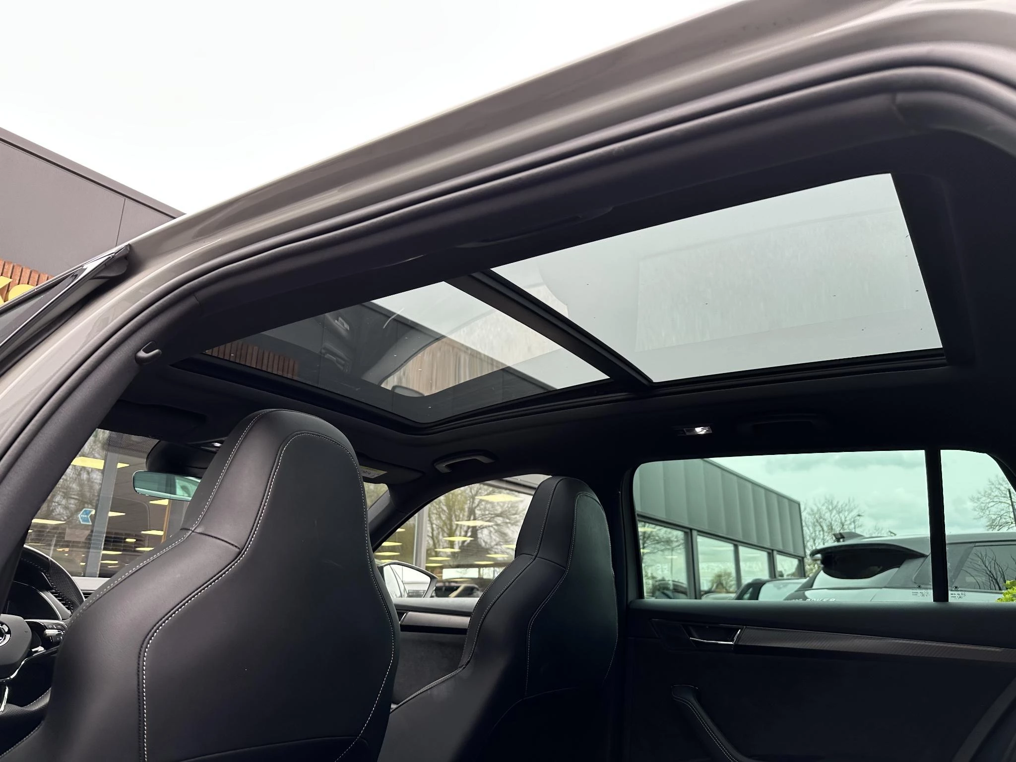 Hoofdafbeelding Škoda Supurb