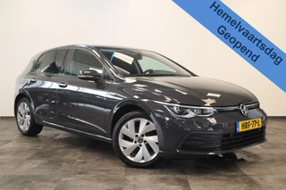 Volkswagen Golf 1.5 eTSI Style Panoramadak Elec.Trekhaak IQ-led * Hemelvaartsdag geopend van 12:00 tot 17:00u *