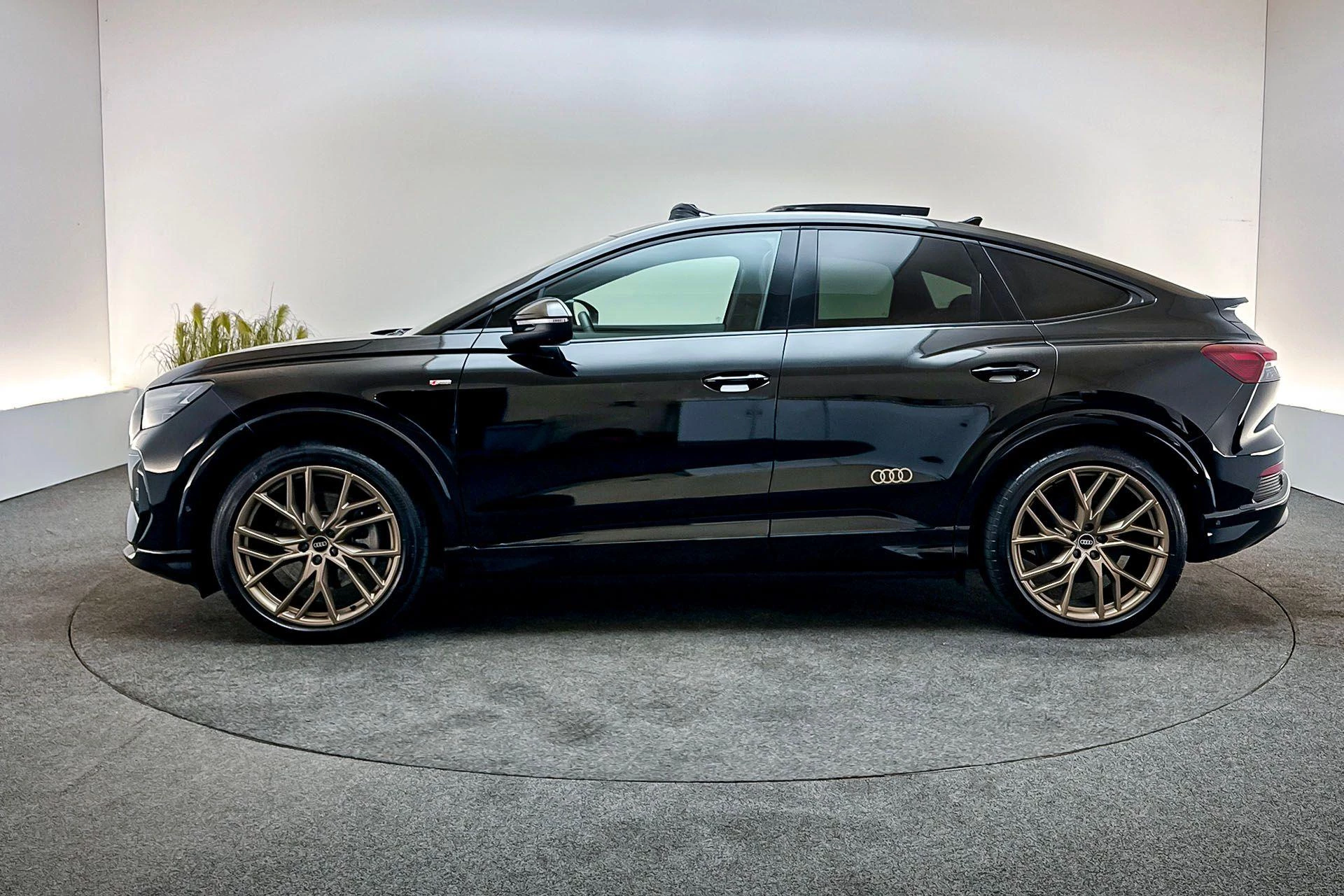Hoofdafbeelding Audi Q4 Sportback e-tron