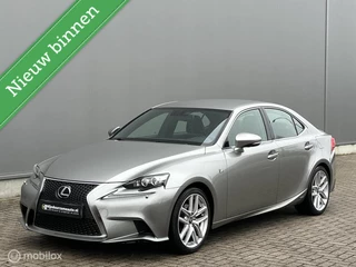 Hoofdafbeelding Lexus IS Lexus IS 300h F Sport Line onderhoud bekend - 2e set banden