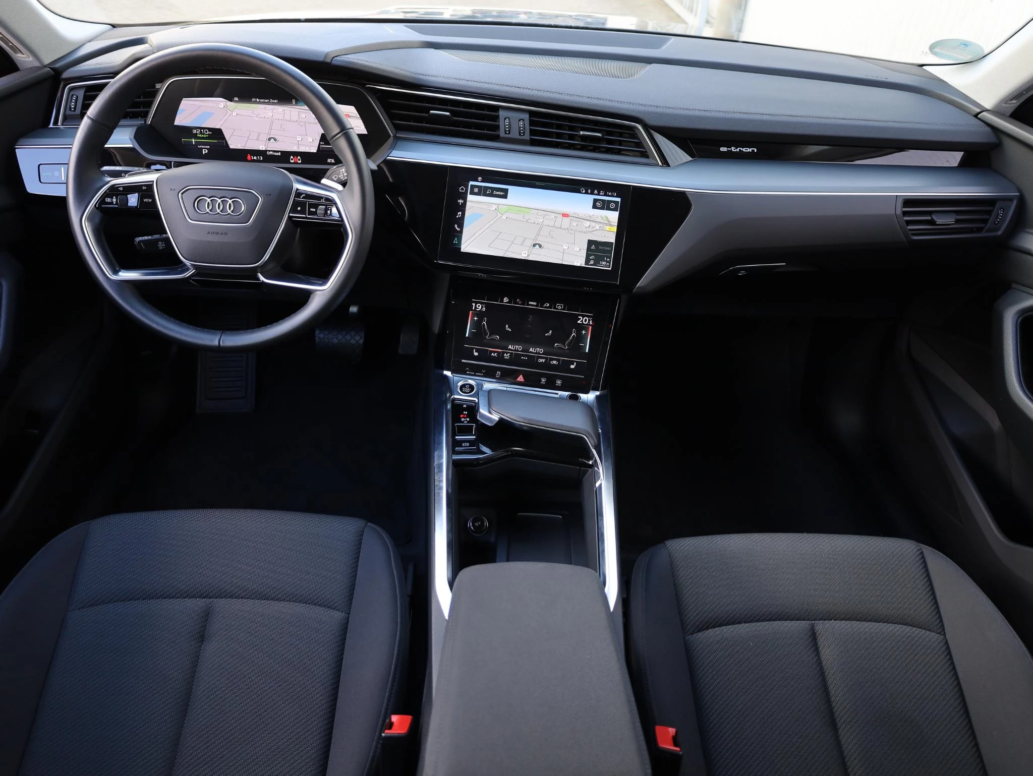 Hoofdafbeelding Audi e-tron