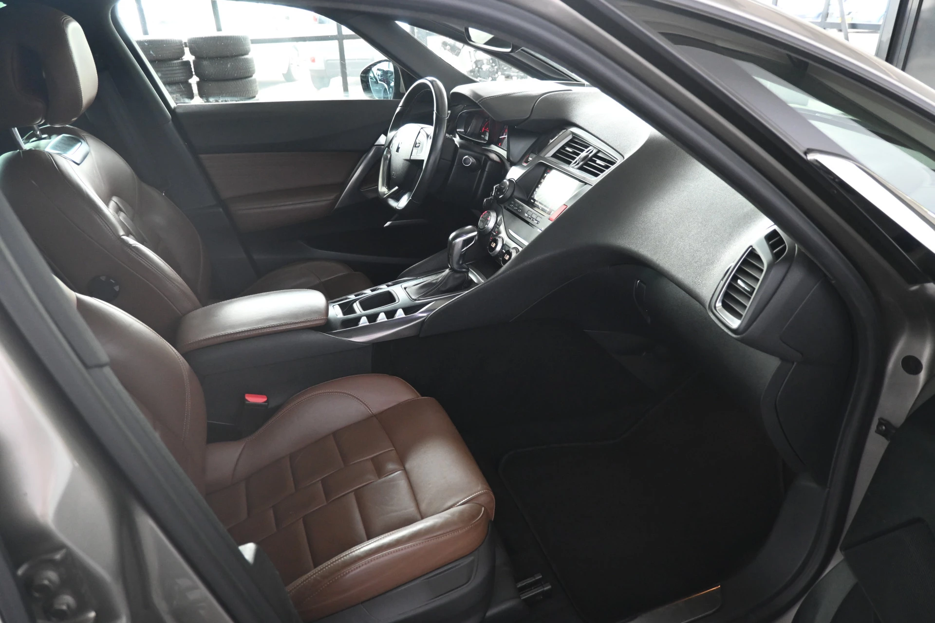 Hoofdafbeelding DS DS 5