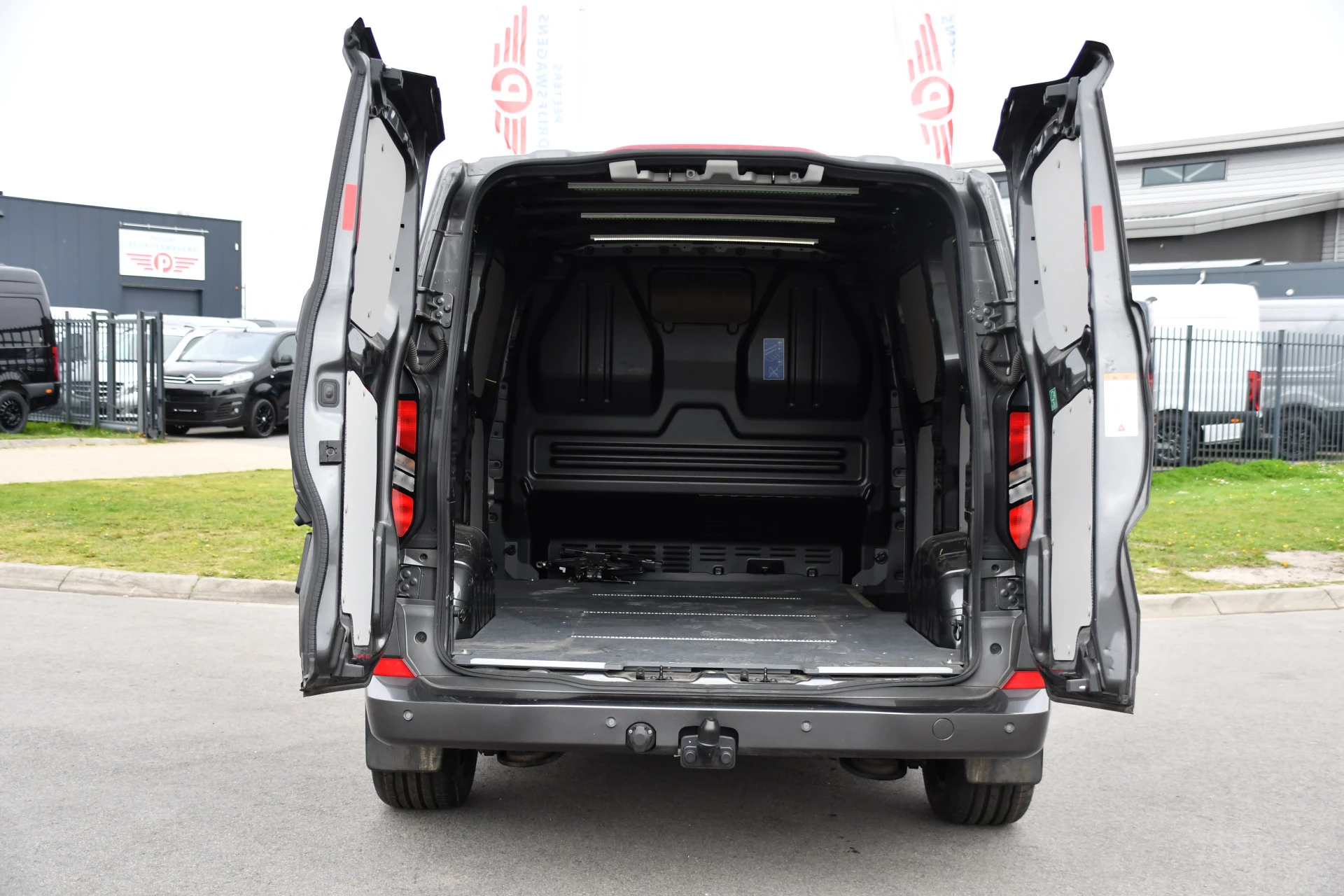 Hoofdafbeelding Ford Transit Custom