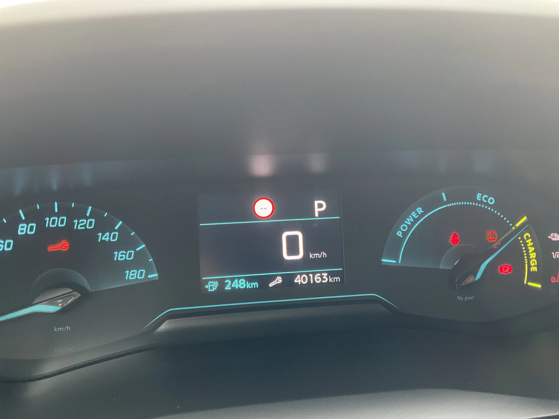 Hoofdafbeelding Peugeot e-208