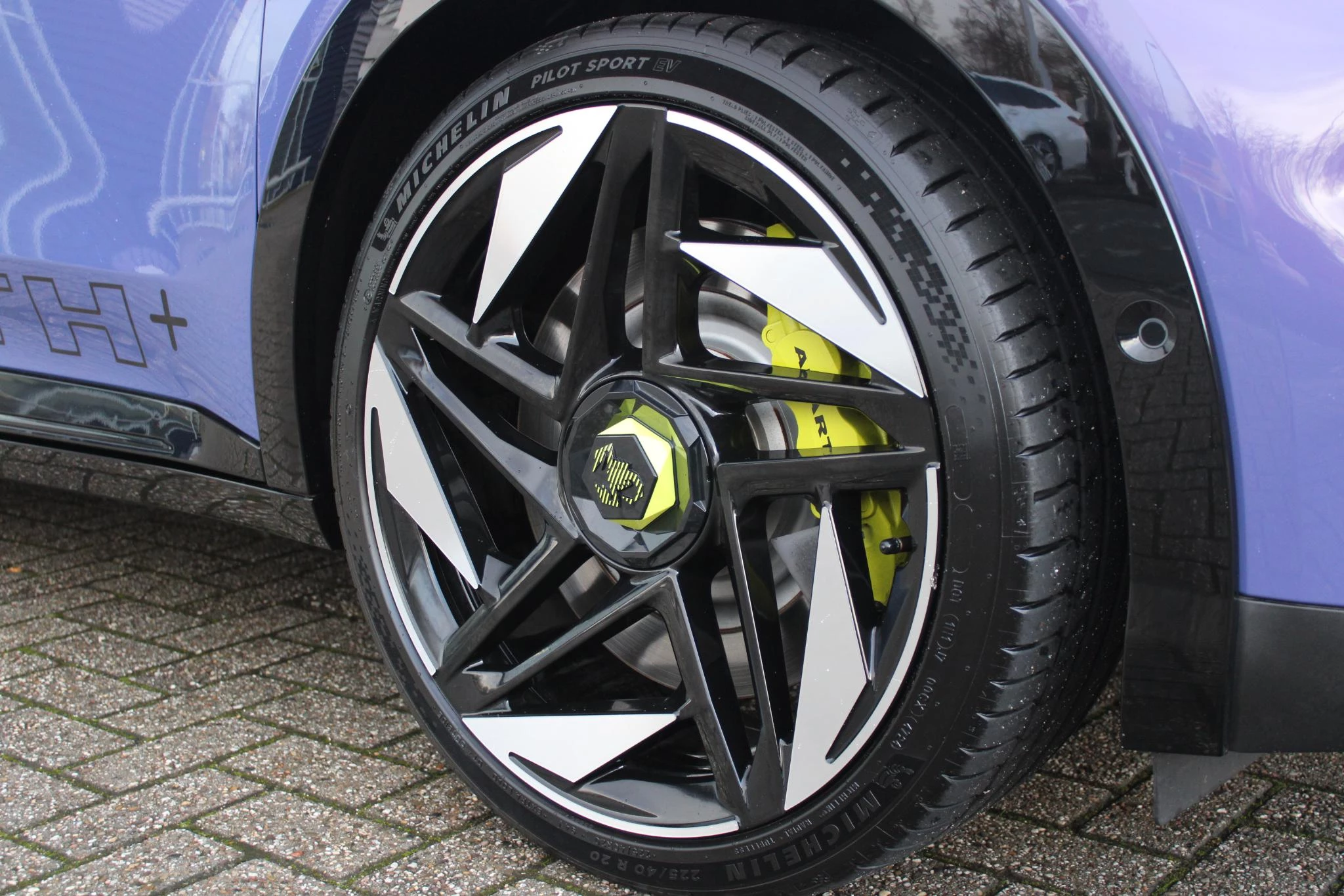 Hoofdafbeelding Abarth 600e