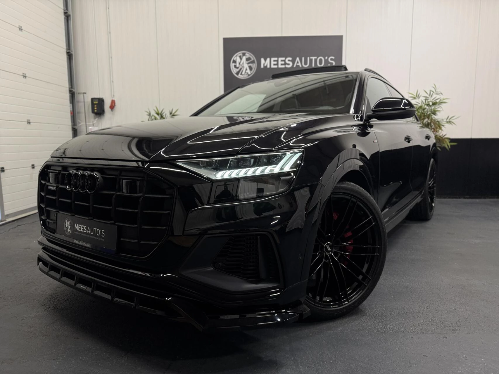 Hoofdafbeelding Audi Q8