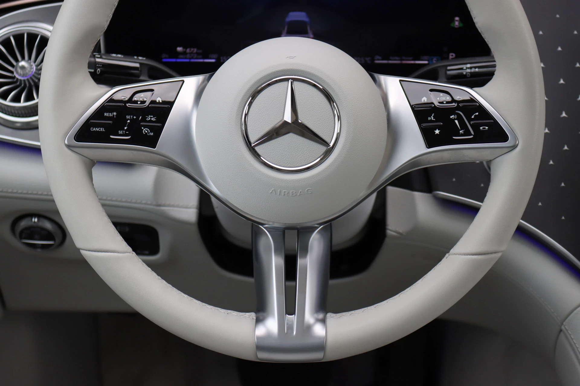 Hoofdafbeelding Mercedes-Benz EQE