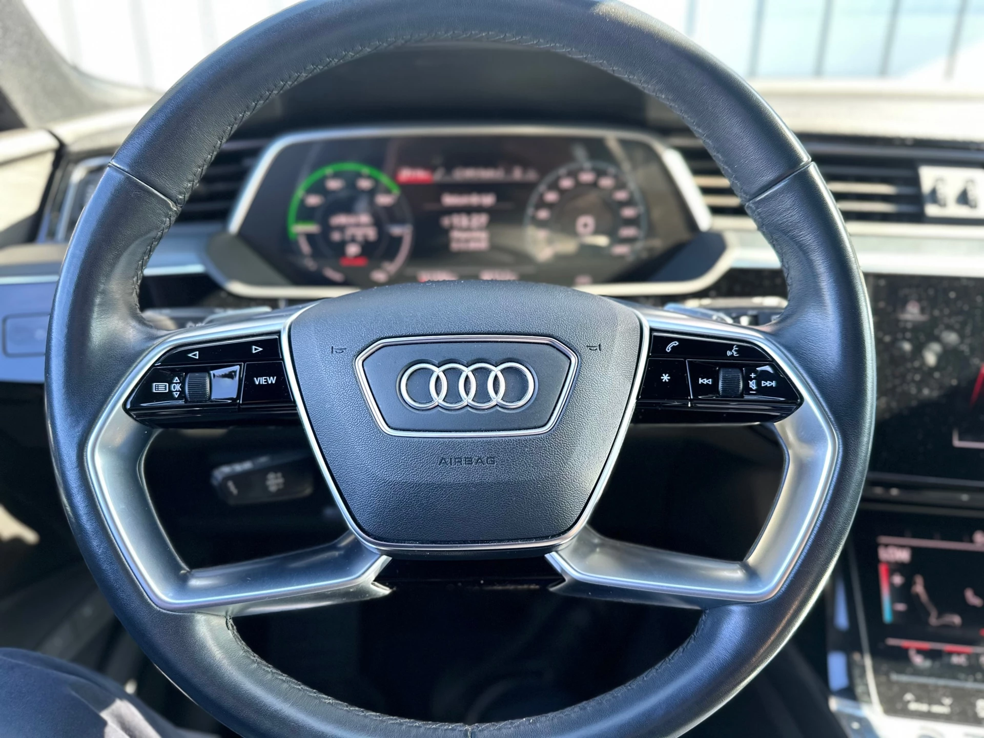 Hoofdafbeelding Audi e-tron