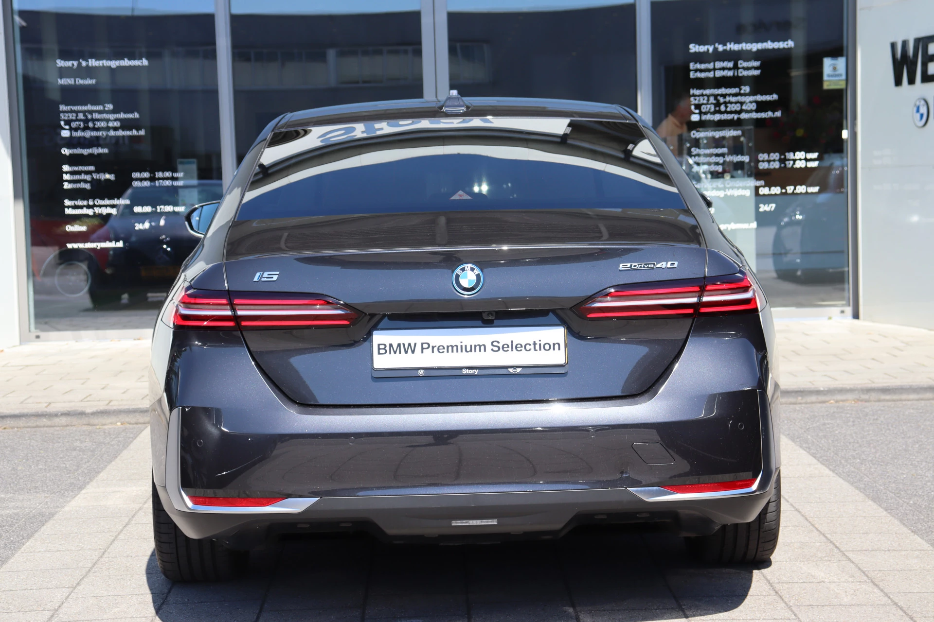 Hoofdafbeelding BMW i5