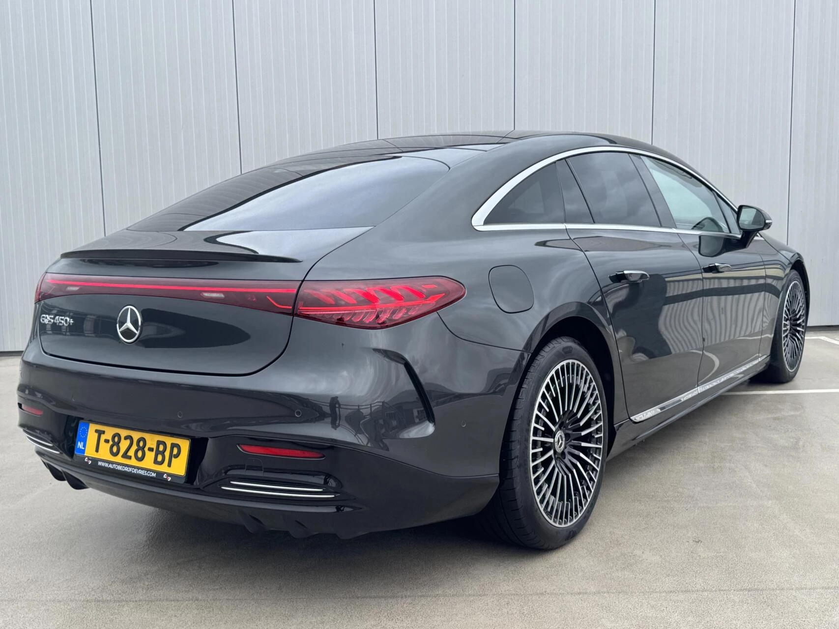 Hoofdafbeelding Mercedes-Benz EQS