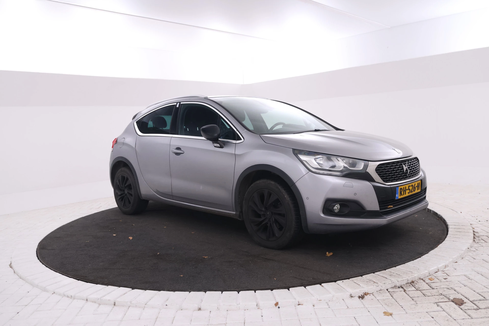 Hoofdafbeelding DS DS 4