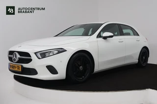 Mercedes-Benz A-klasse 180 Premium Plus (STOELVERWARMING, ACHTERUITRIJCAMERA, CRUISE CONTROL, NAVIGATIE)