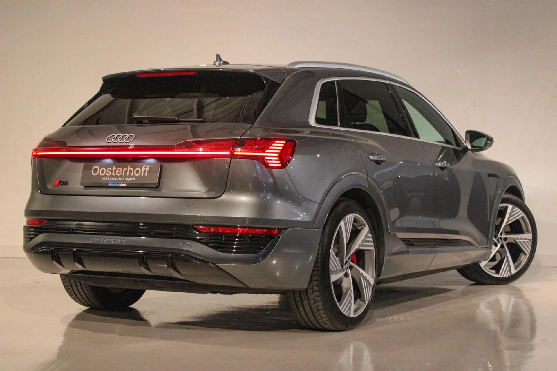 Hoofdafbeelding Audi Q8 e-tron