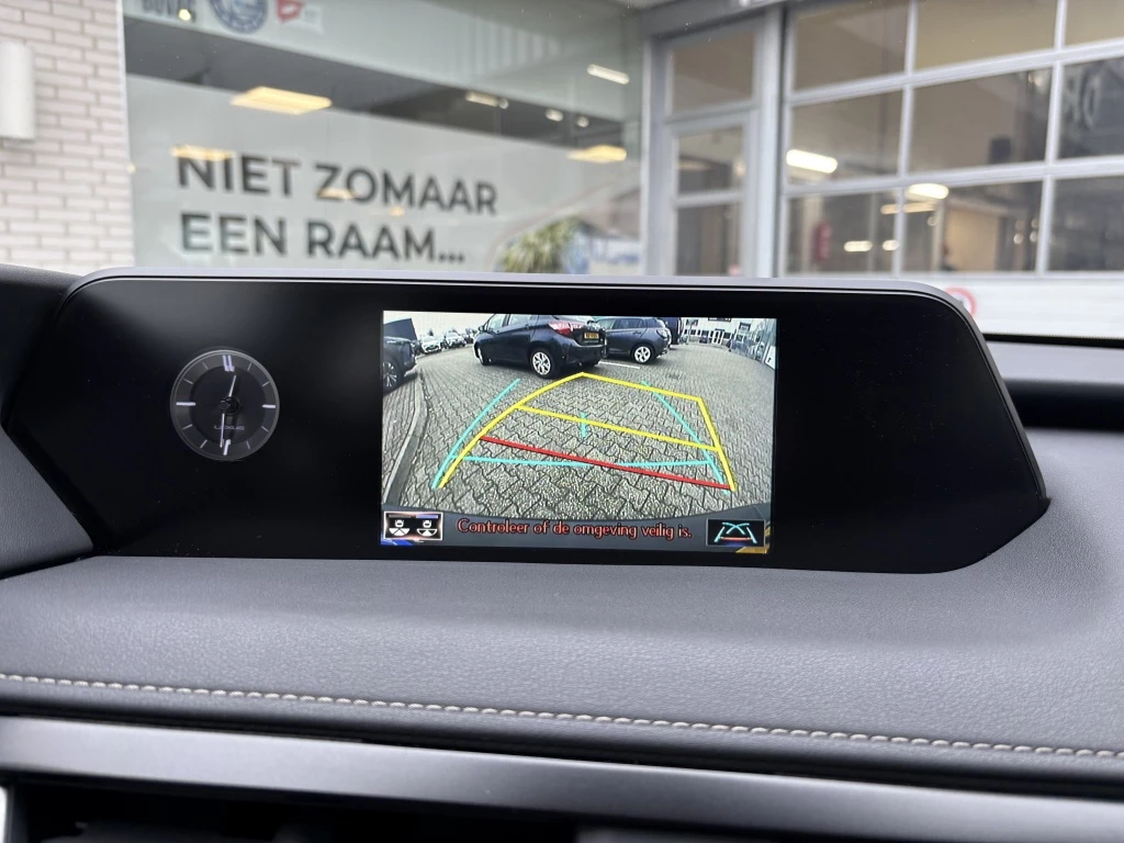 Hoofdafbeelding Lexus UX