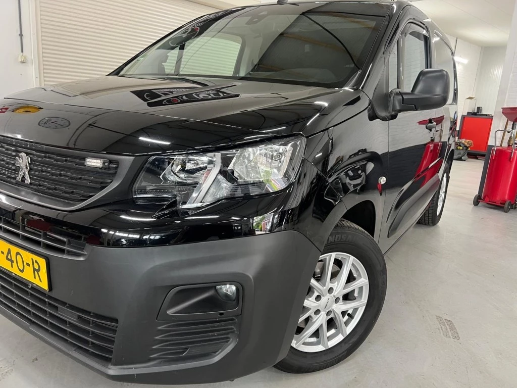Hoofdafbeelding Peugeot Partner