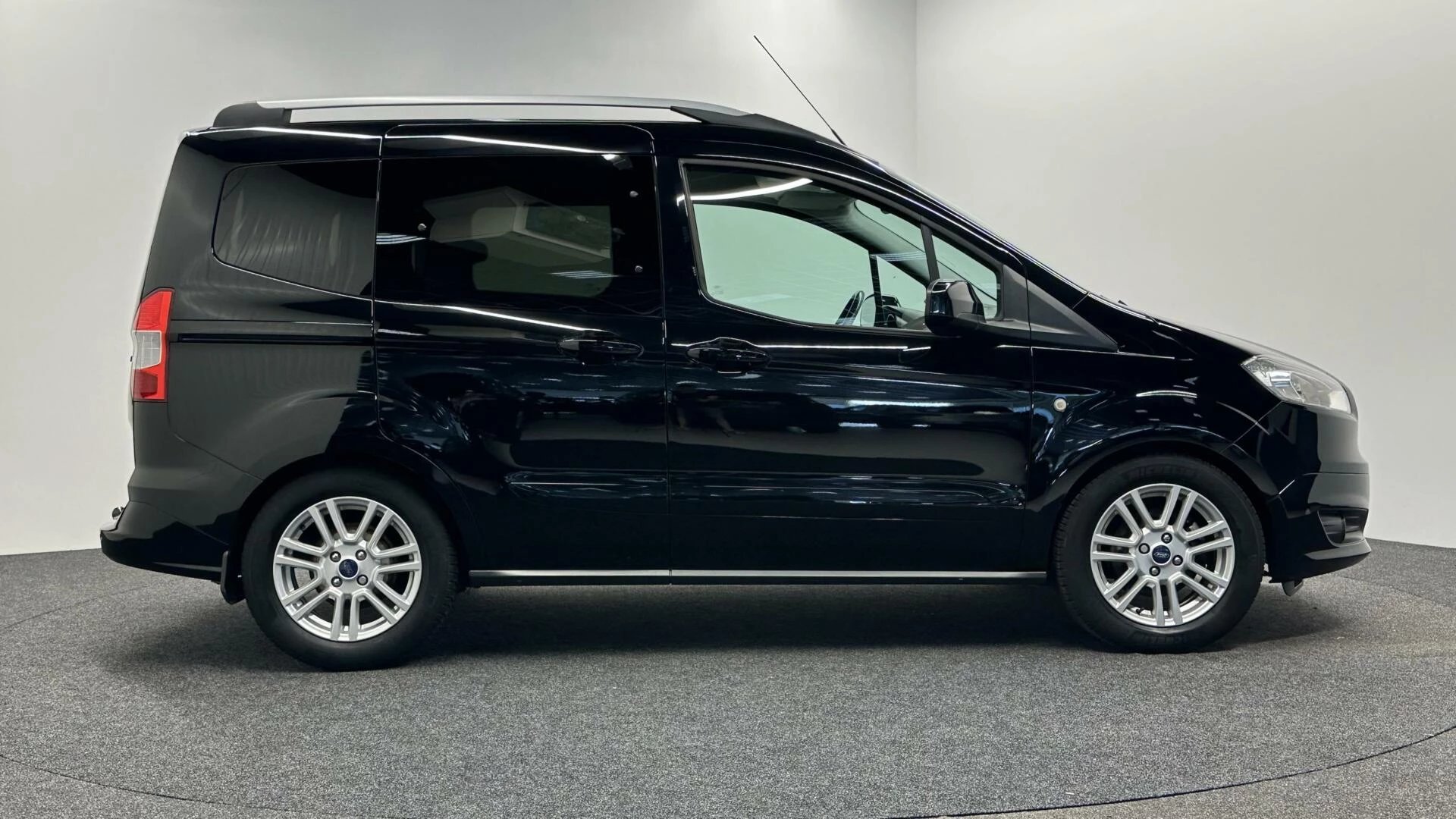 Hoofdafbeelding Ford Tourneo Courier