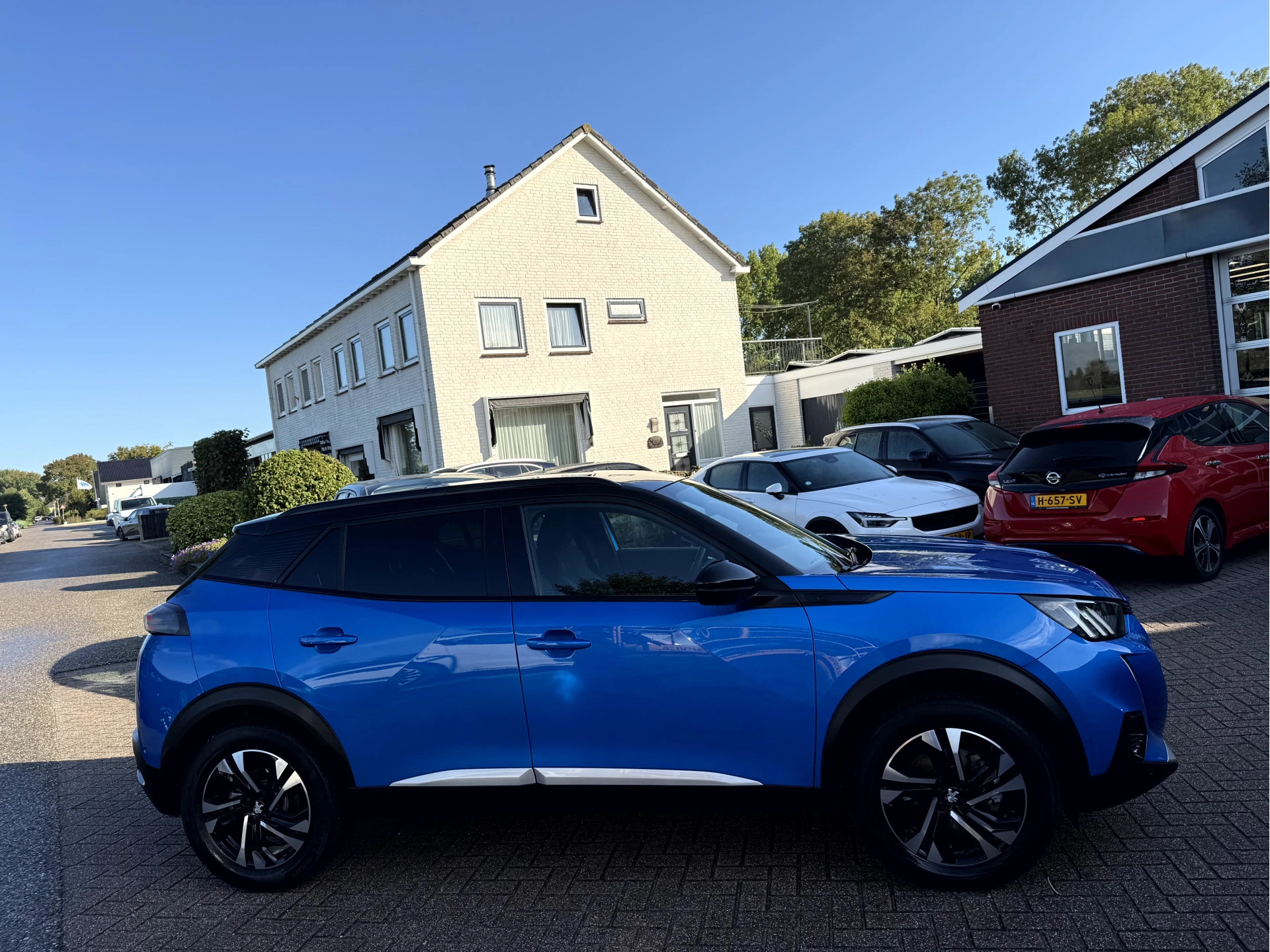 Hoofdafbeelding Peugeot e-2008