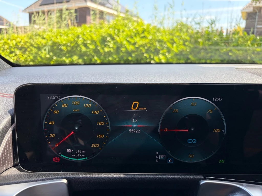 Hoofdafbeelding Mercedes-Benz EQB