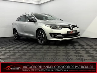 Renault Mégane Estate 1.2 TCe Bose Camera, Navi, Half leder, Keyless start, Cruise control, Lichtmetalen velgen, Radio