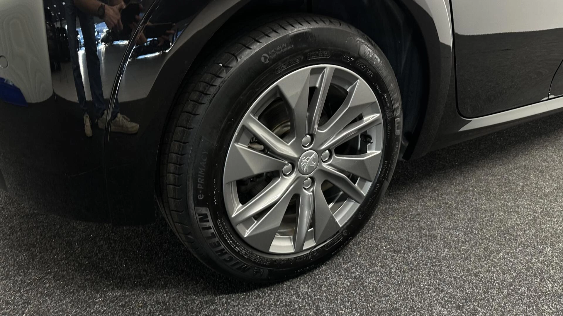 Hoofdafbeelding Peugeot e-208