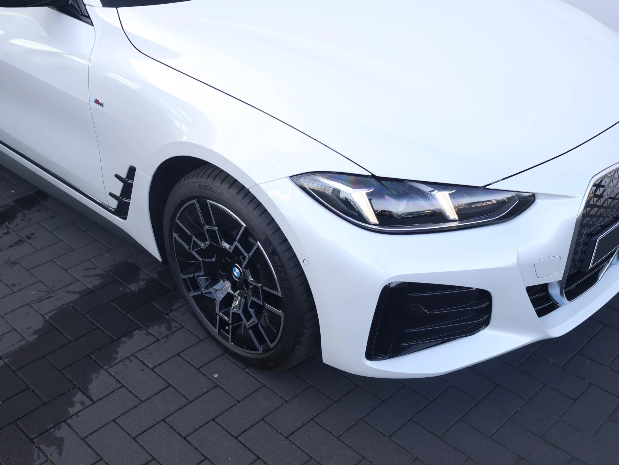 Hoofdafbeelding BMW i4