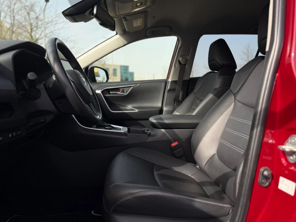 Hoofdafbeelding Toyota RAV4