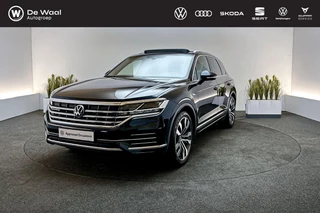 Hoofdafbeelding Volkswagen Touareg Volkswagen Touareg 3.0 TSI 381pk automaat e-hybrid 4MOTION | SoH 90%| Luchtvering, Panoramadak, Trekhaak Zwenkbaar |
