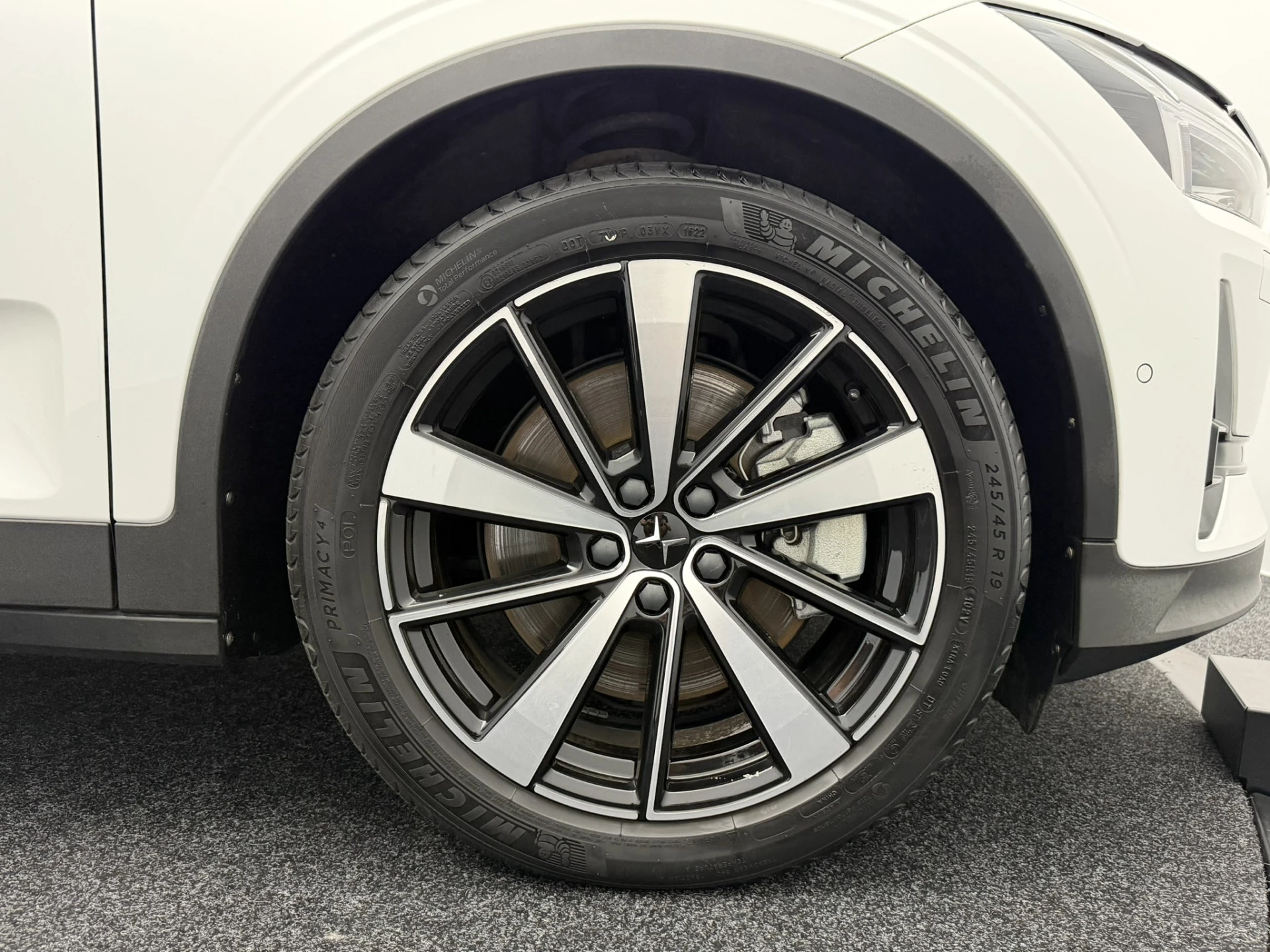 Hoofdafbeelding Polestar 2