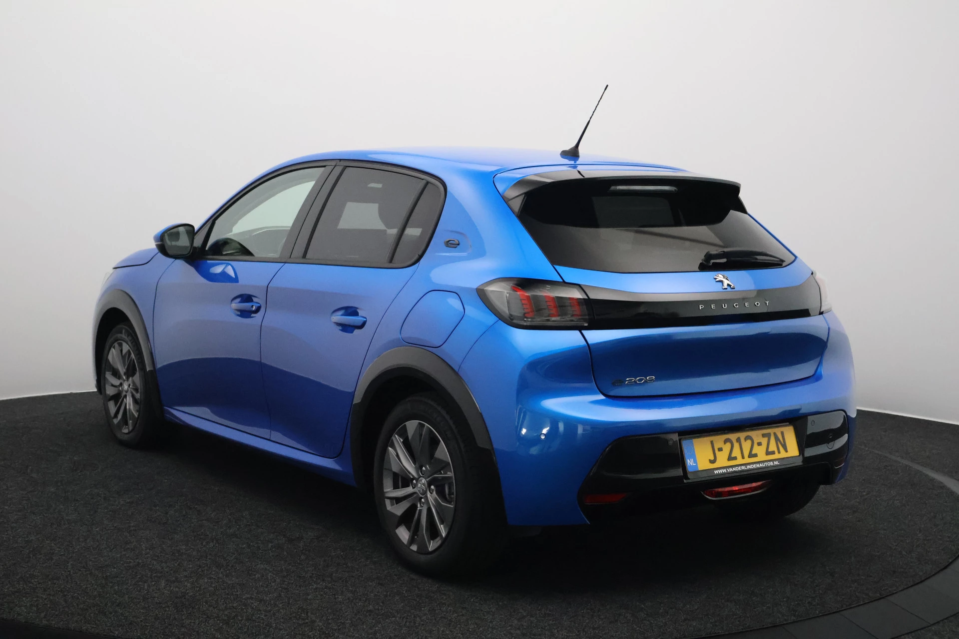 Hoofdafbeelding Peugeot e-208