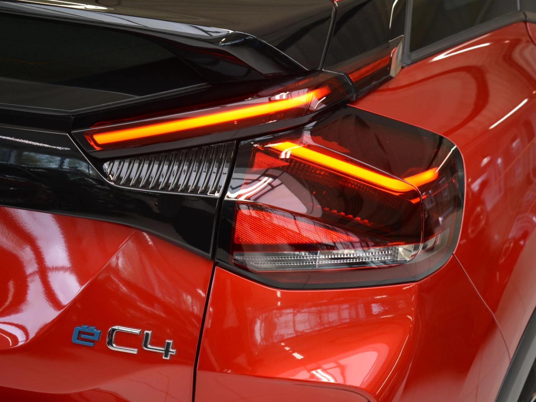 Hoofdafbeelding Citroën ë-C4