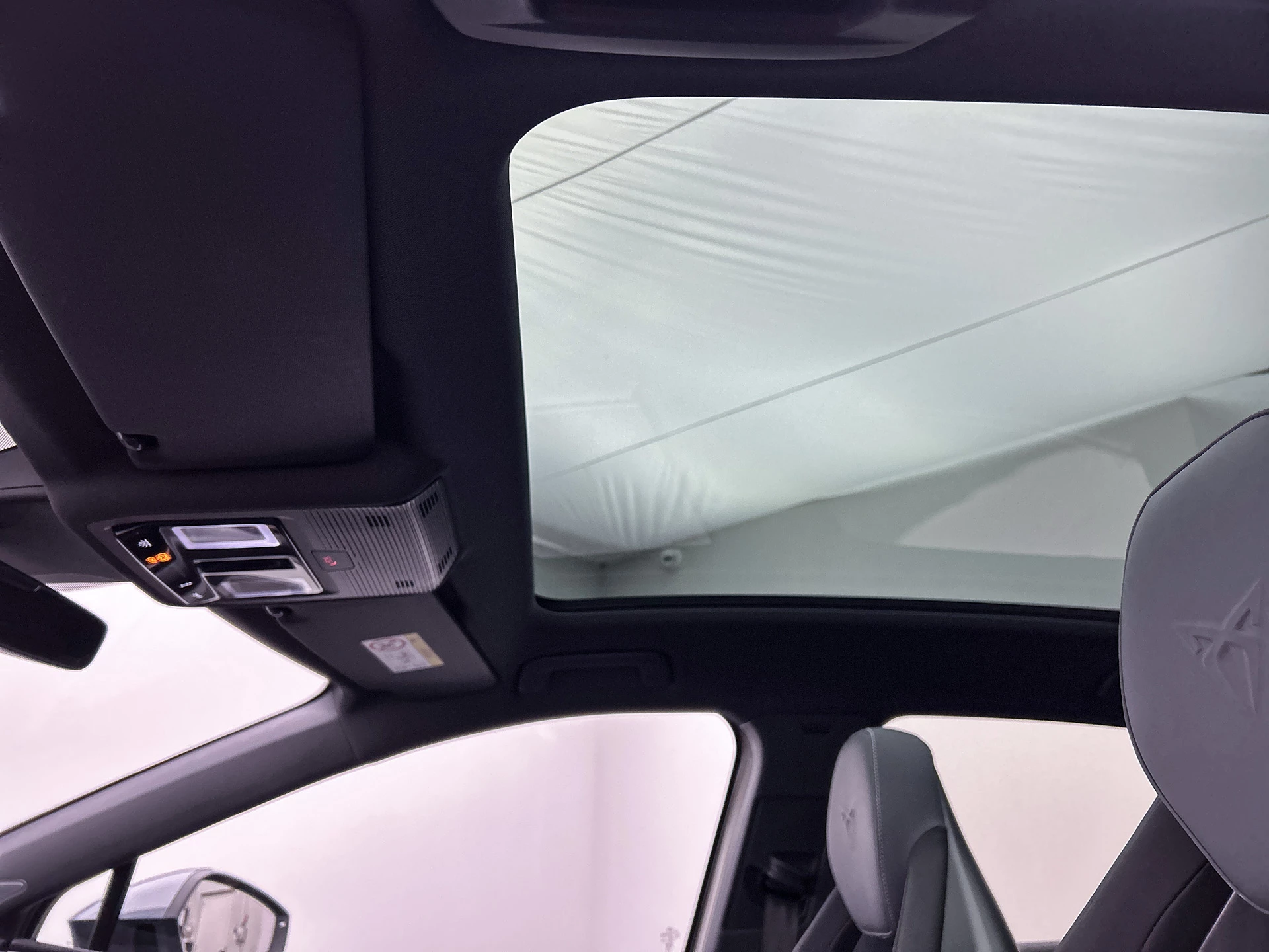 Hoofdafbeelding CUPRA Tavascan