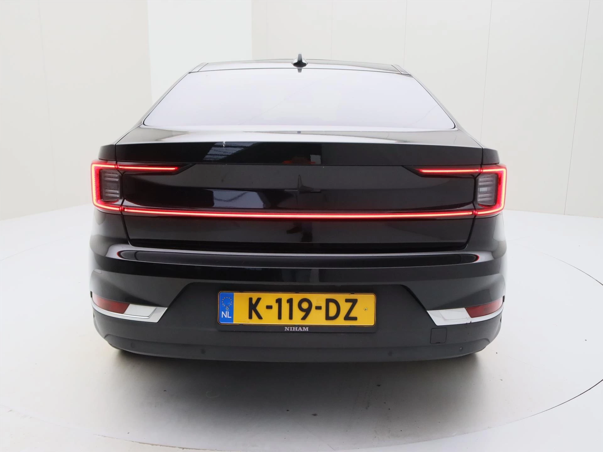 Hoofdafbeelding Polestar 2
