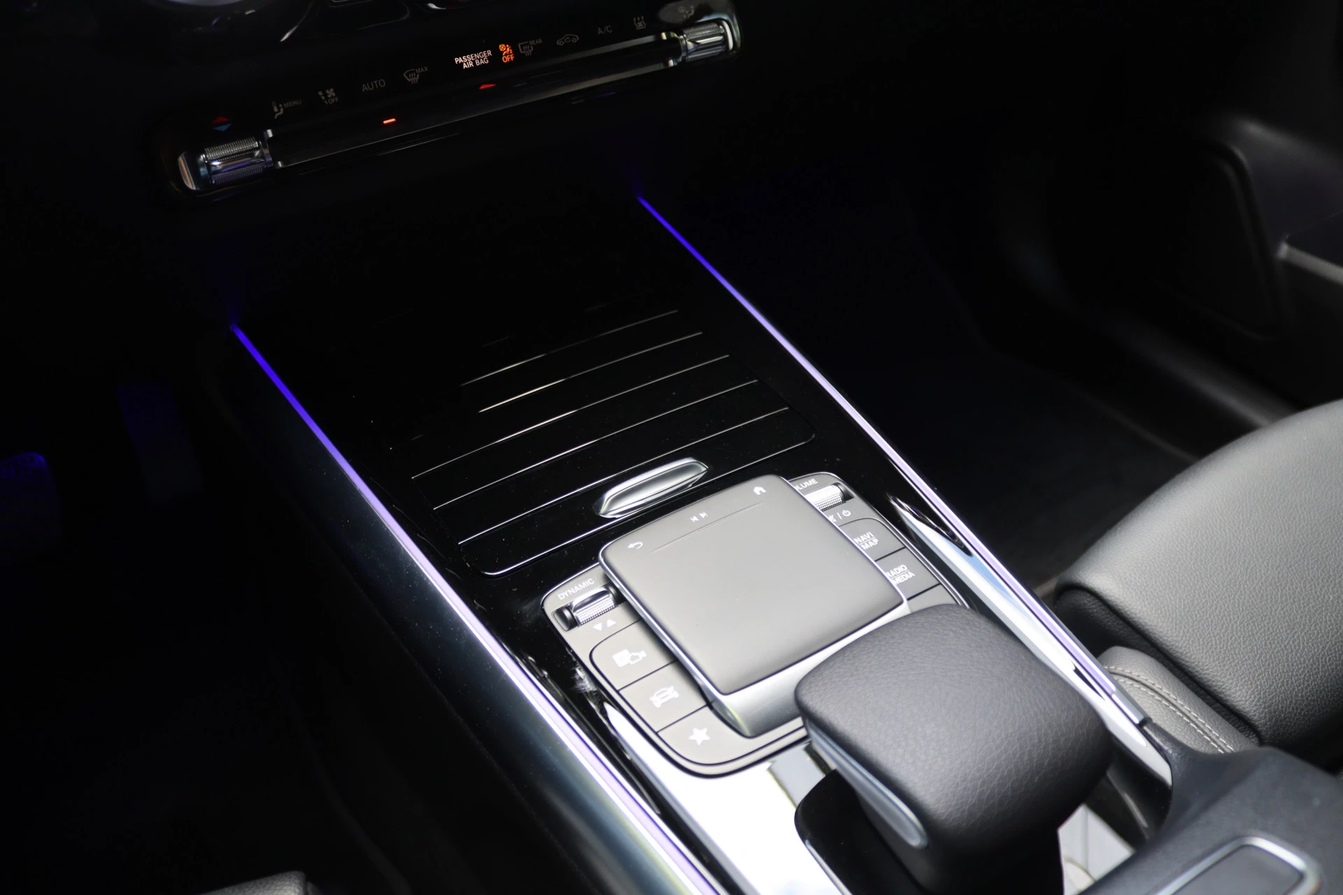Hoofdafbeelding Mercedes-Benz EQA