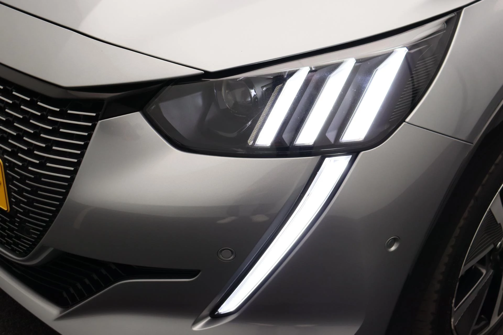 Hoofdafbeelding Peugeot e-208