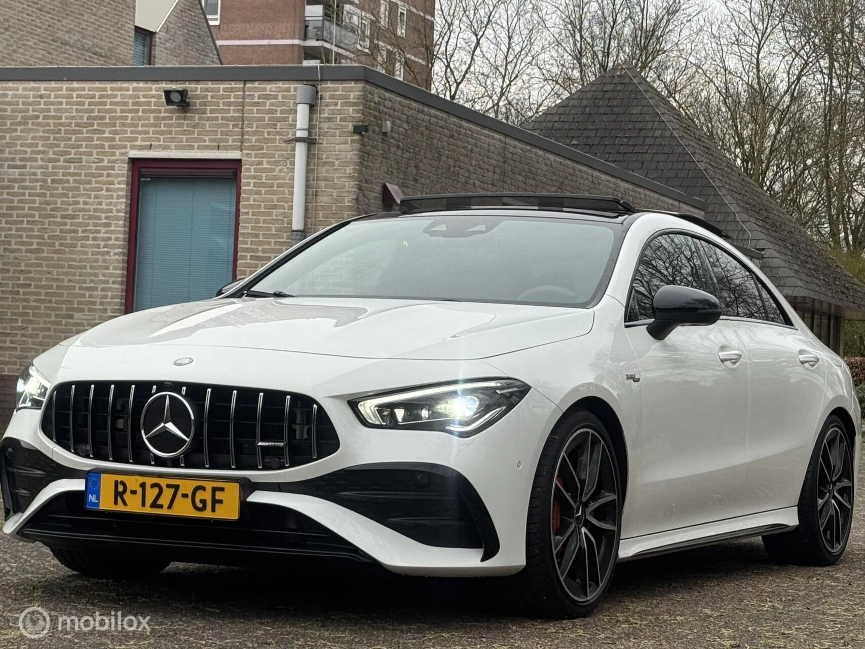 Hoofdafbeelding Mercedes-Benz CLA
