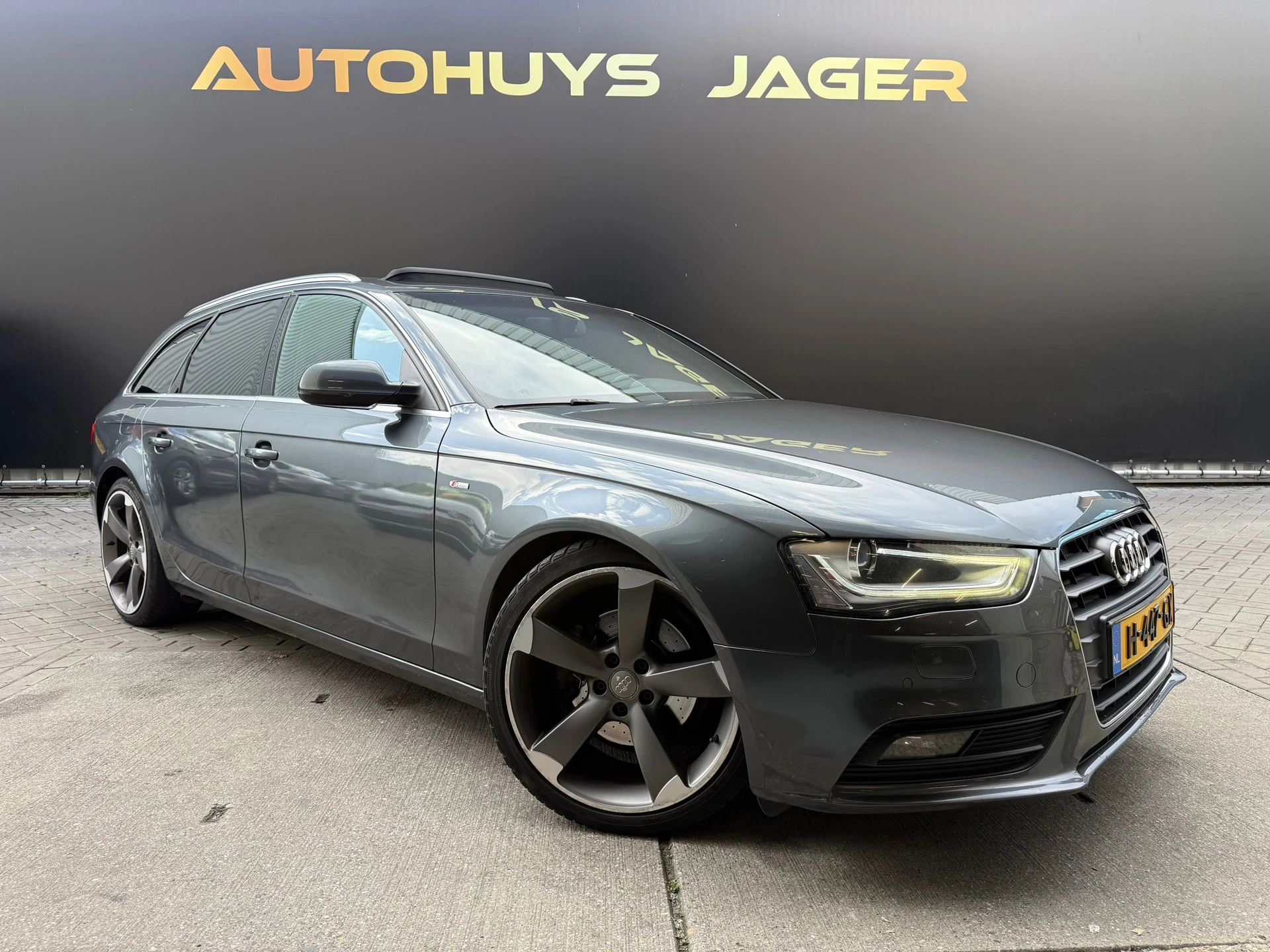 Hoofdafbeelding Audi A4