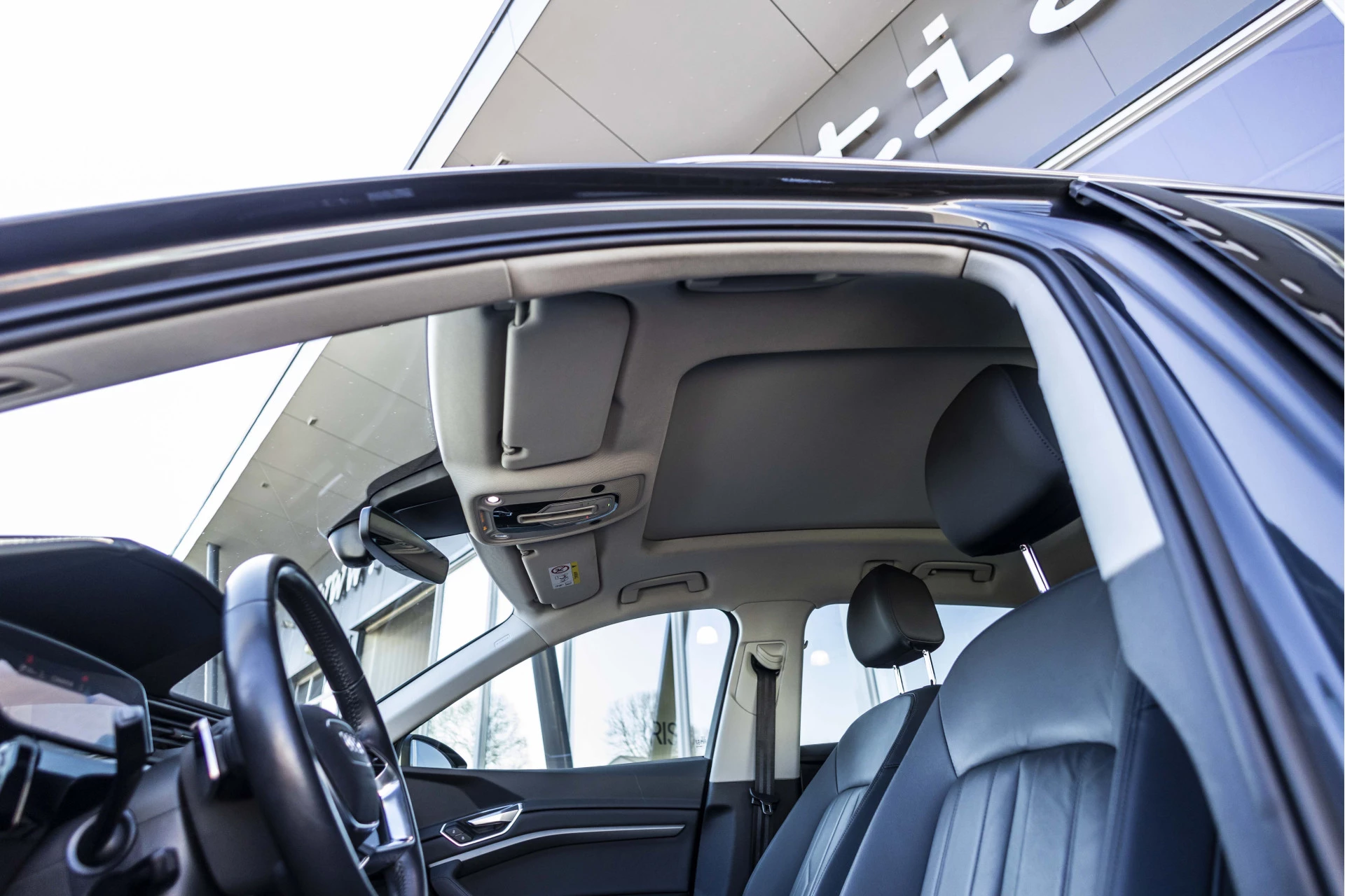 Hoofdafbeelding Audi e-tron