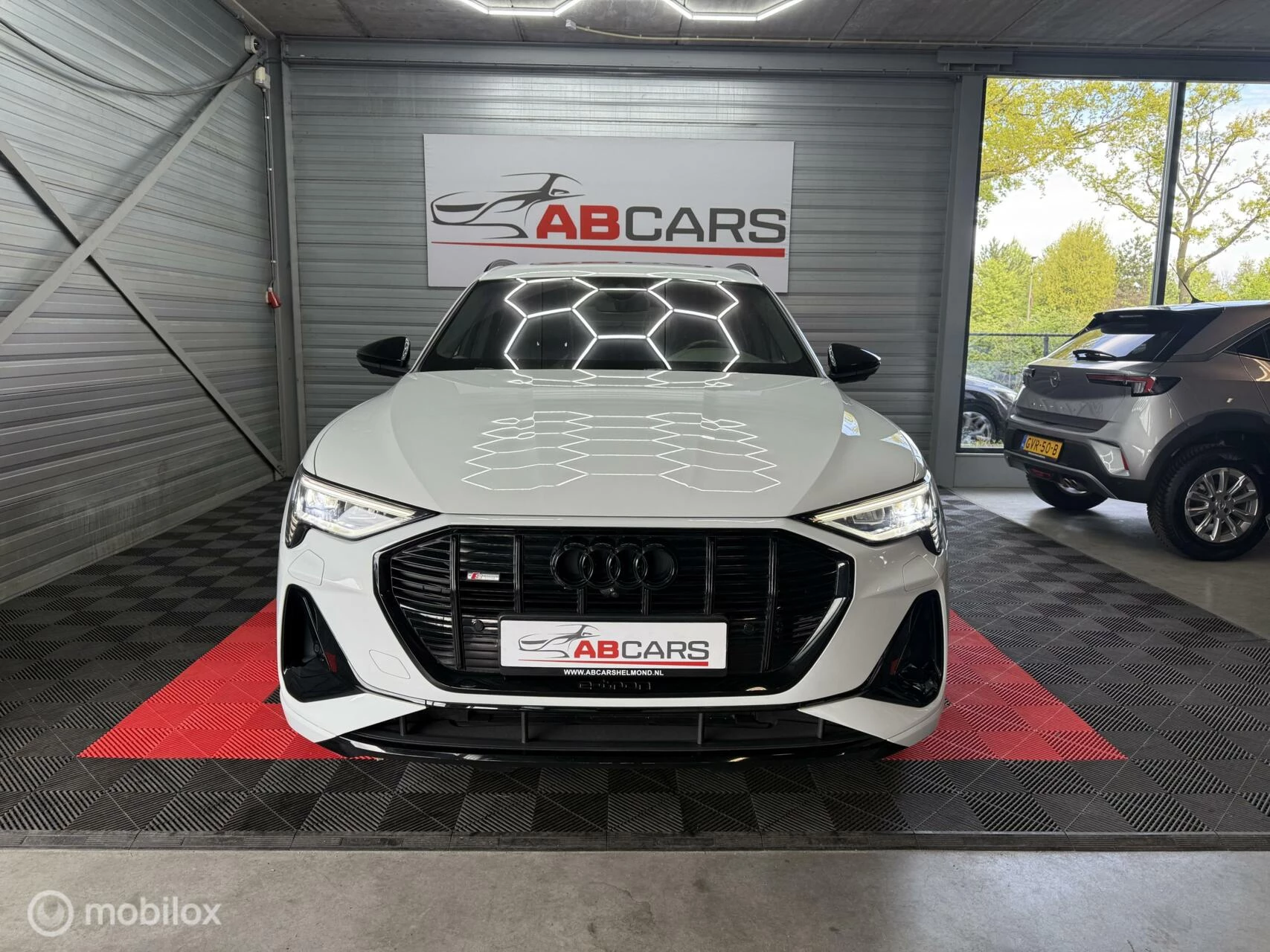 Hoofdafbeelding Audi e-tron