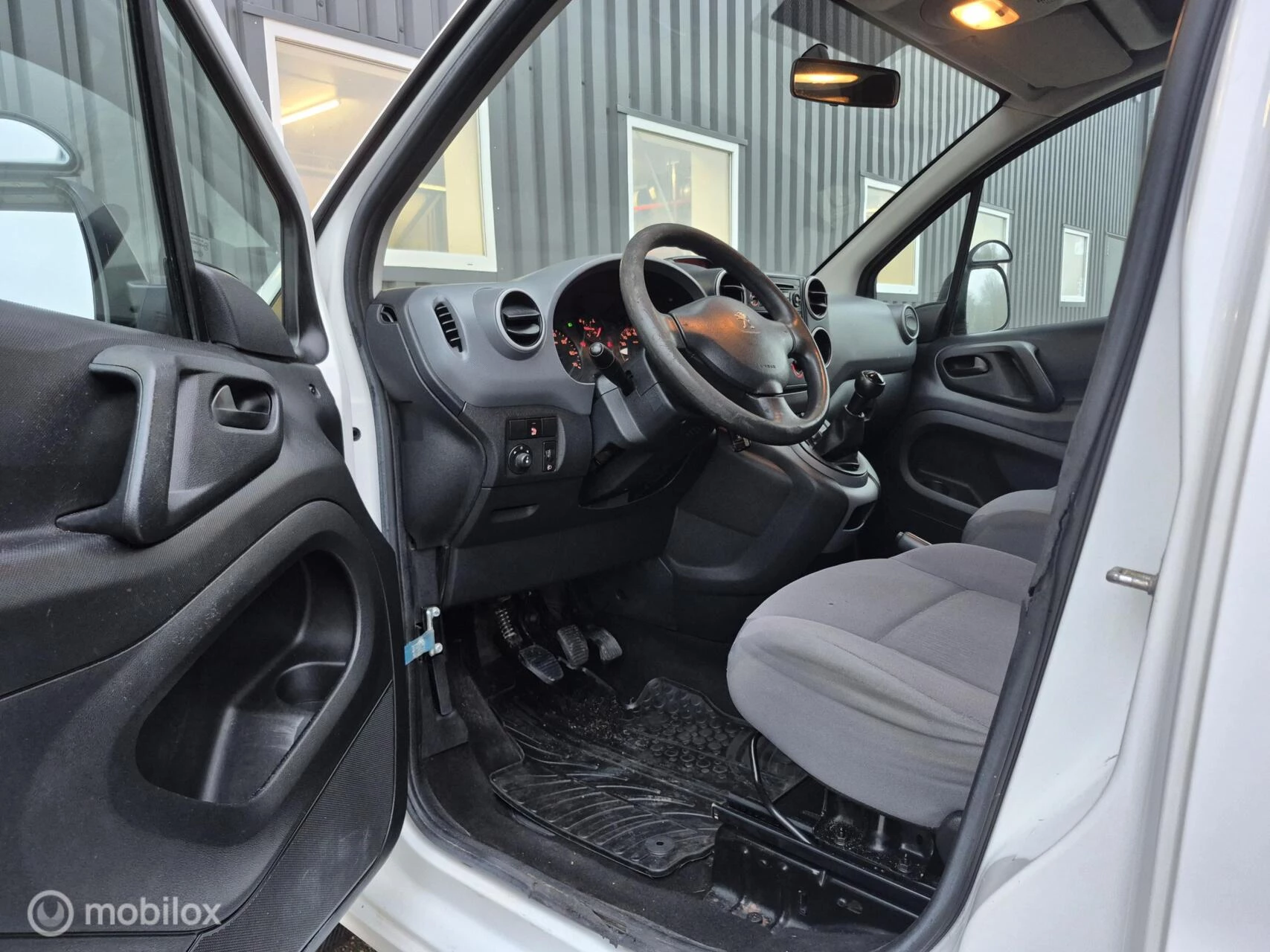 Hoofdafbeelding Peugeot Partner