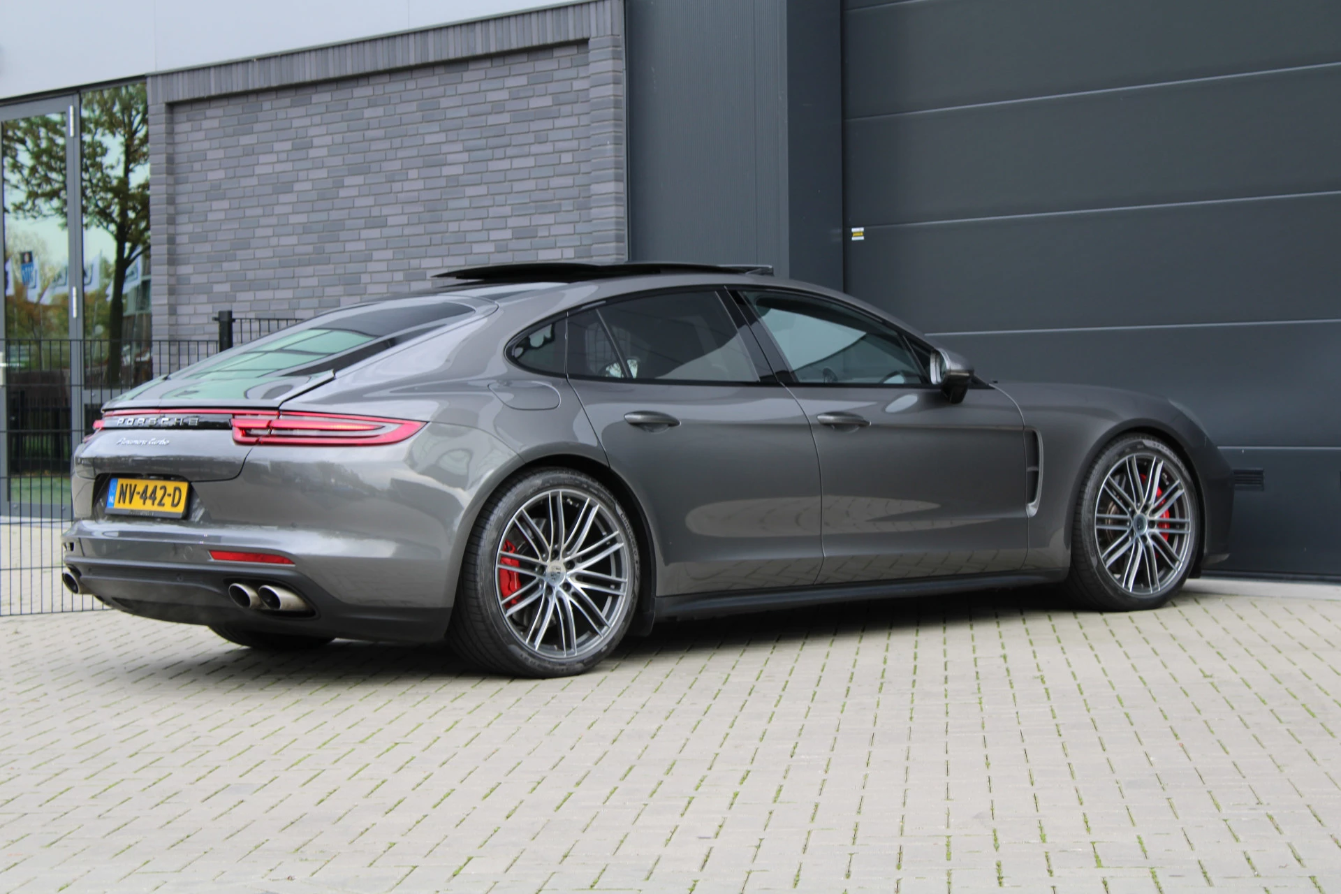 Hoofdafbeelding Porsche Panamera