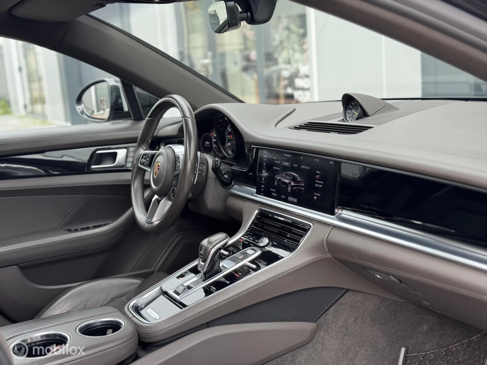 Hoofdafbeelding Porsche Panamera