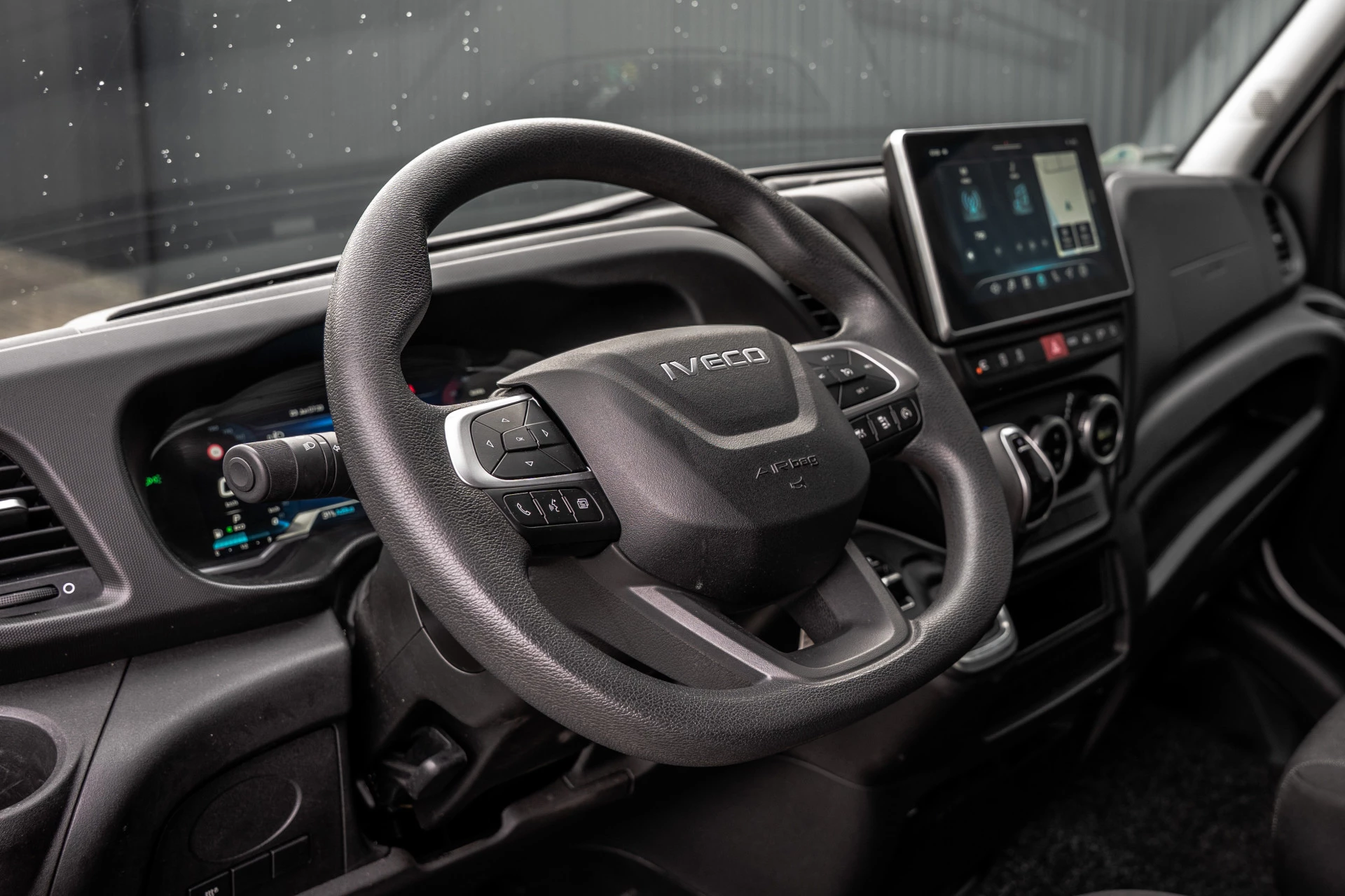 Hoofdafbeelding Iveco 35S18 | 3.0L 180PK | Automaat | NW MODEL | 3.5T Trekgewicht | Camera | Carplay | Climate